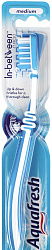 Зубная щетка AQUAFRESH In Between Clean Средняя